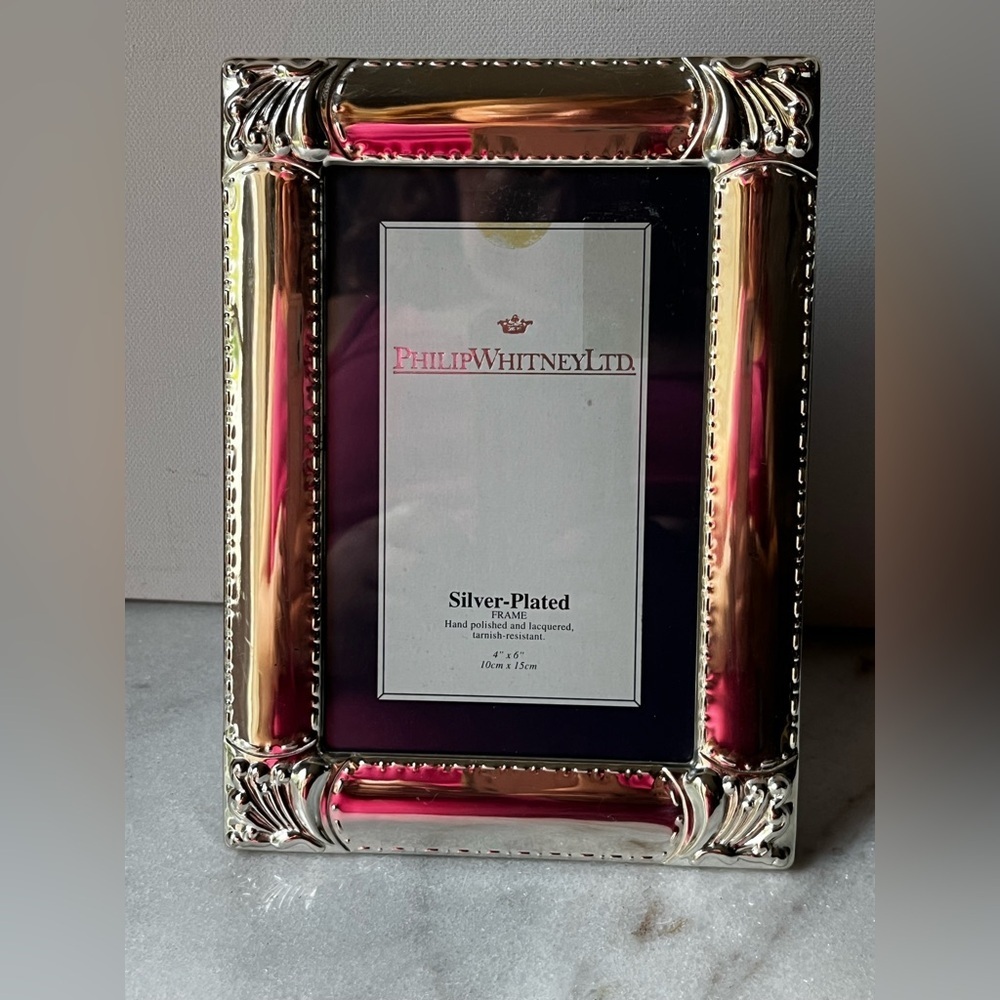 Silver-Plated Photo Frame for 4”x6” photo - Picture 2 of 13